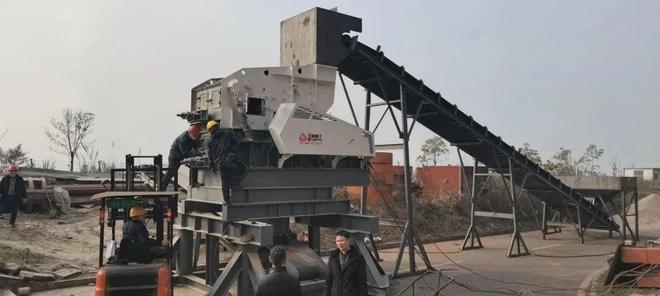 九游娱乐：迈向高质量发展之路│重庆三铭重工携手清华学子打造新型高效节能制砂机(图6)