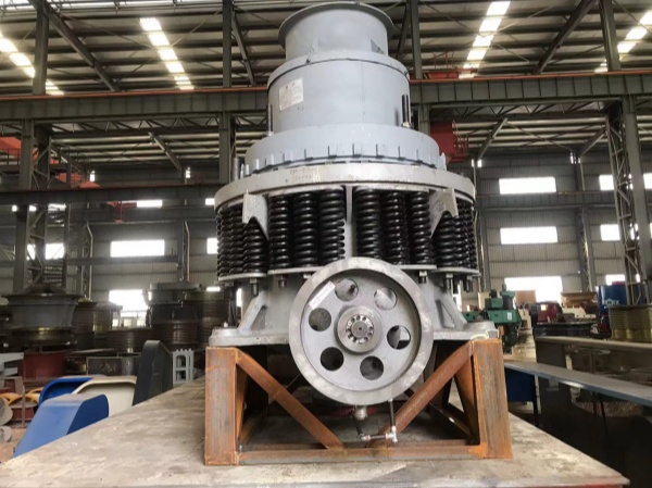 九游娱乐平台：又一PYB900圆锥式破碎机出口智利(图1)