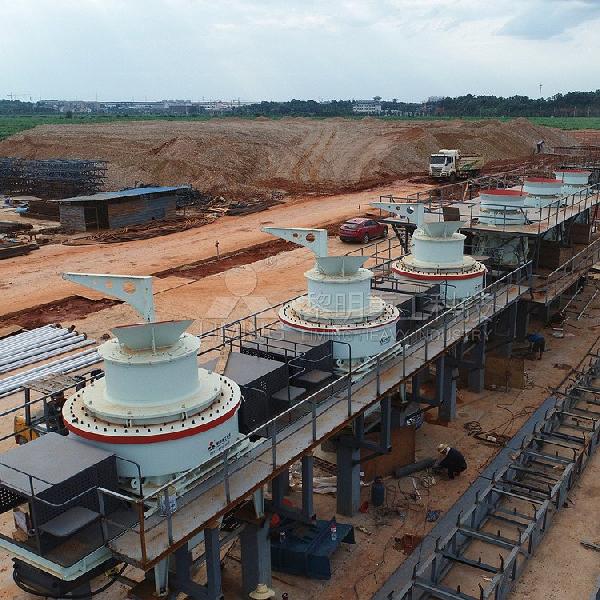 九游娱乐网站：1小时450吨鹅卵石大型打沙机鹅卵石制砂机如何选(图1)