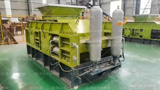 九游娱乐平台：重型液压对辊制砂机：中硬物料破碎的卓越之选(图5)