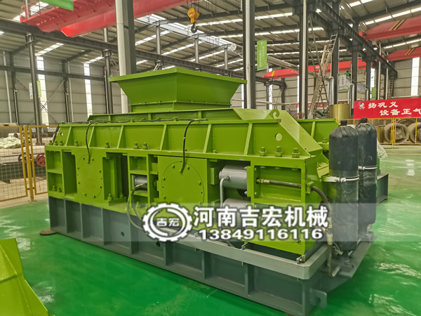 九游娱乐：临高人工砂对辊制砂机规格型号有哪些多少钱一台？(图1)