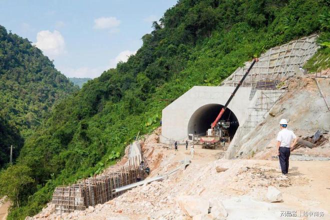 九游娱乐：越南两大高速全力建设冲刺2025通车目标工程机械展助力基建热潮(图3)