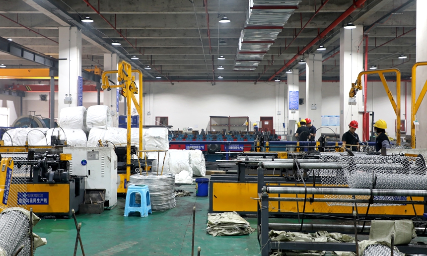 九游娱乐网站：贵州桐梓：企业“双节”不打烊赶制订单生产忙(图4)