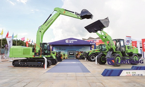 九游娱乐平台：“智造”出海柳工国际化进程加快(图2)