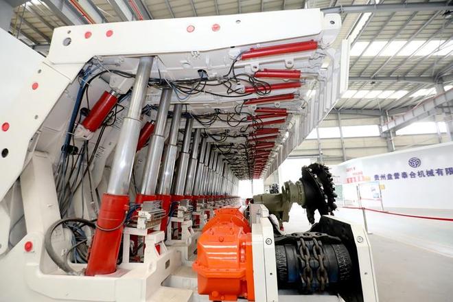 九游娱乐：一块煤“吃干榨净”何以让一座城迎产业蝶变？(图5)