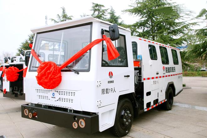 九游娱乐：建设机械加速“智变”(图4)