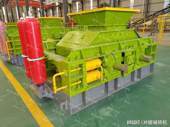 九游娱乐平台：为什么它能产出更多砂？液压对辊制砂机的效率解析(图3)