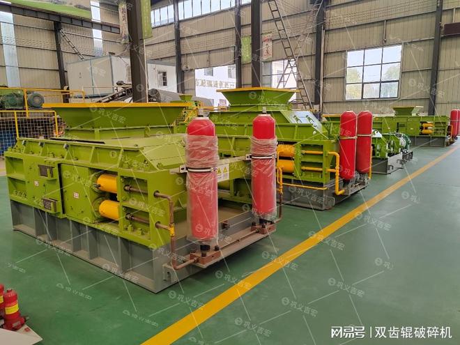 九游娱乐平台：解析一米对辊制砂机产能与厂家选择之道(图2)