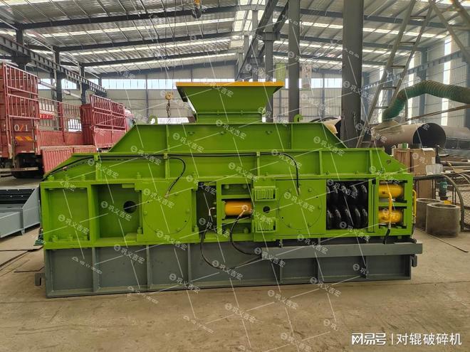 九游娱乐平台：45吨小时的液压对辊制砂机解析(图2)