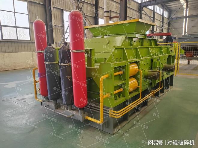 九游娱乐平台：45吨小时的液压对辊制砂机解析(图1)