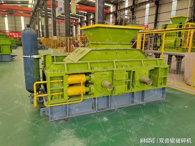 九游娱乐网站：液压对辊制砂机：粒型、效率、防护三大优势解析！(图3)