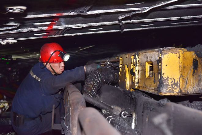 九游娱乐：奋进“十五五”阔步向未来｜19221吨！地心深处的突围强音(图2)