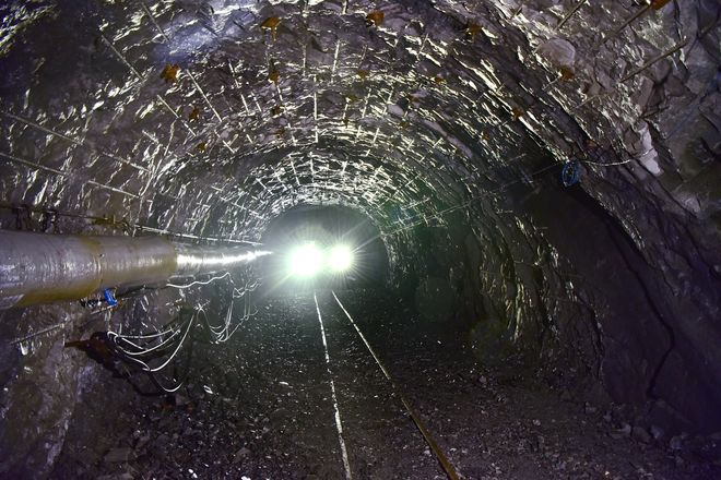 九游娱乐：奋进“十五五”阔步向未来｜19221吨！地心深处的突围强音(图4)